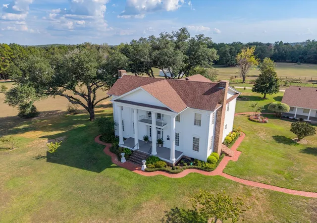 Photo 3 of Single family home for sale at 2591 State Hwy 64, Ben Wheeler, TX 75754 | MLS# 21391986 | Listing updated on 2026-09-24