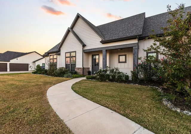Photo 1 of Single family home for sale at 96 Stockton Dr, Van Alstyne, TX 75495 | MLS# 21392524 | Listing updated on 2026-09-22