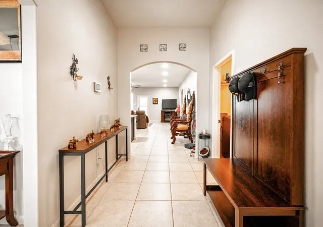 Photo 3 of Single family home for sale at 610 Milas Ln, Glenn Heights, TX 75154 | MLS# 21391992 | Listing updated on 2026-09-22
