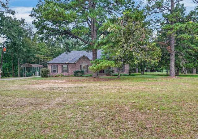 Photo 3 of Single family home for sale at 7252 Blanchard Furrh Rd, Shreveport, LA 71107 | MLS# 21392517 | Listing updated on 2026-09-22