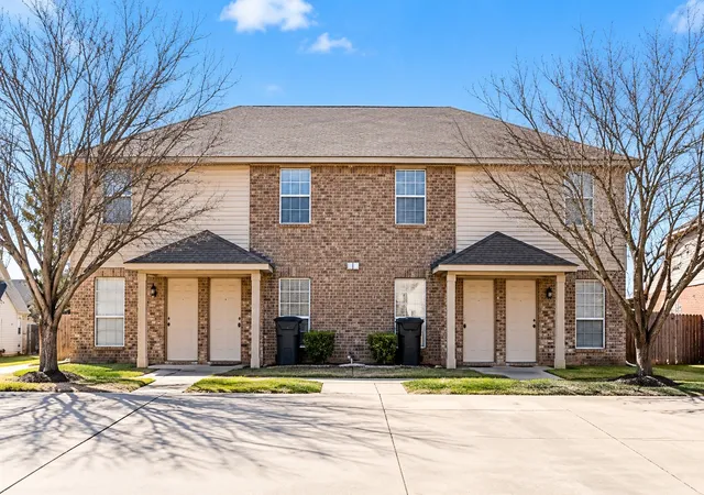 Photo 1 of Multi family home for sale at 1200 Industrial Blvd, Killeen, TX 76549 | MLS# 21392568 | Listing updated on 2026-09-29