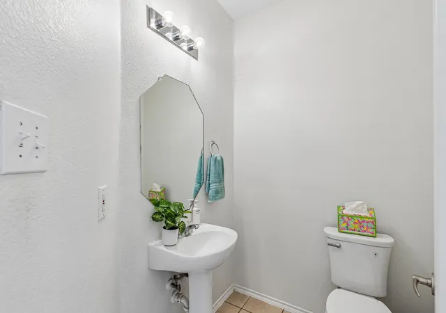 Photo 4 of Single family home for sale at 9113 Nathaniel Dr, Aubrey, TX 76227 | MLS# 21339665 | Listing updated on 2026-10-03