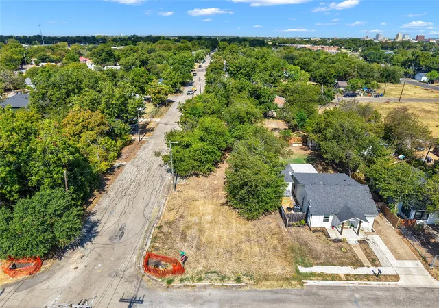 Land for sale at 1525 Baylor Ave E, Waco, TX 76706 | MLS# 21392586