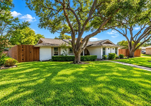 Photo 2 of Sale Pending at 2409 Fairview Dr, Plano, TX 75075 | MLS# 21389458 | Listing updated on 2026-10-09