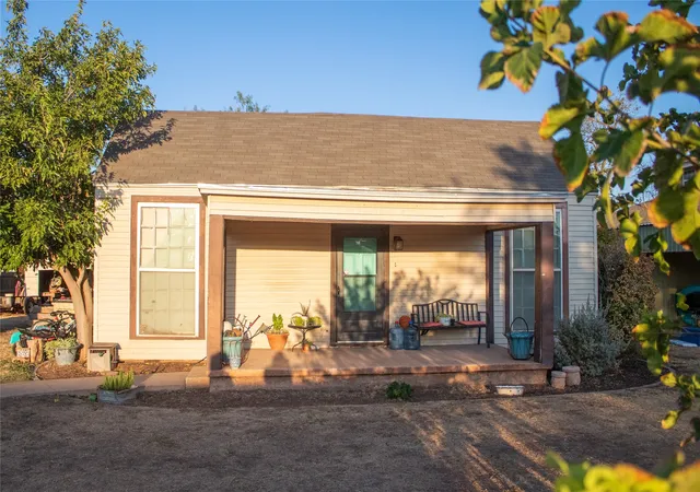 Photo 1 of Single family home for sale at 1212 Avenue N, Anson, TX 79501 | MLS# 21392697 | Listing updated on 2026-09-22