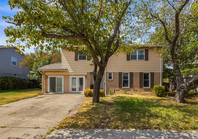 Photo 1 of Single family home for sale at 14429 Dennis Ln, Dallas, TX 75234 | MLS# 21386626 | Listing updated on 2026-09-22