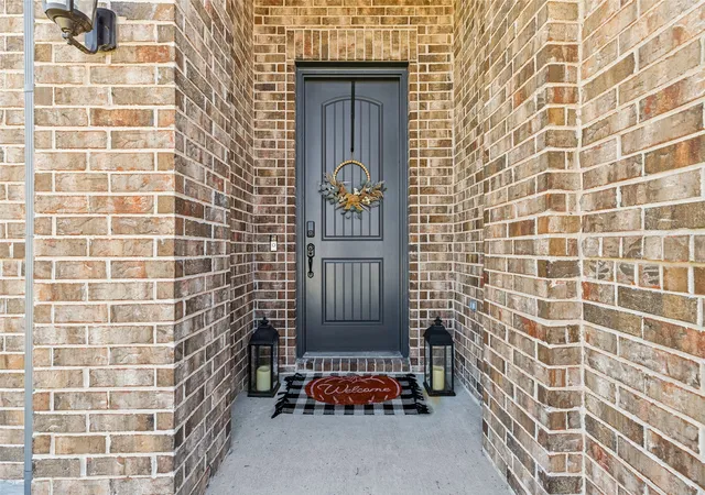Photo 3 of Sale Pending at 501 Williams Way, Van Alstyne, TX 75495 | MLS# 21389783 | Listing updated on 2026-10-02
