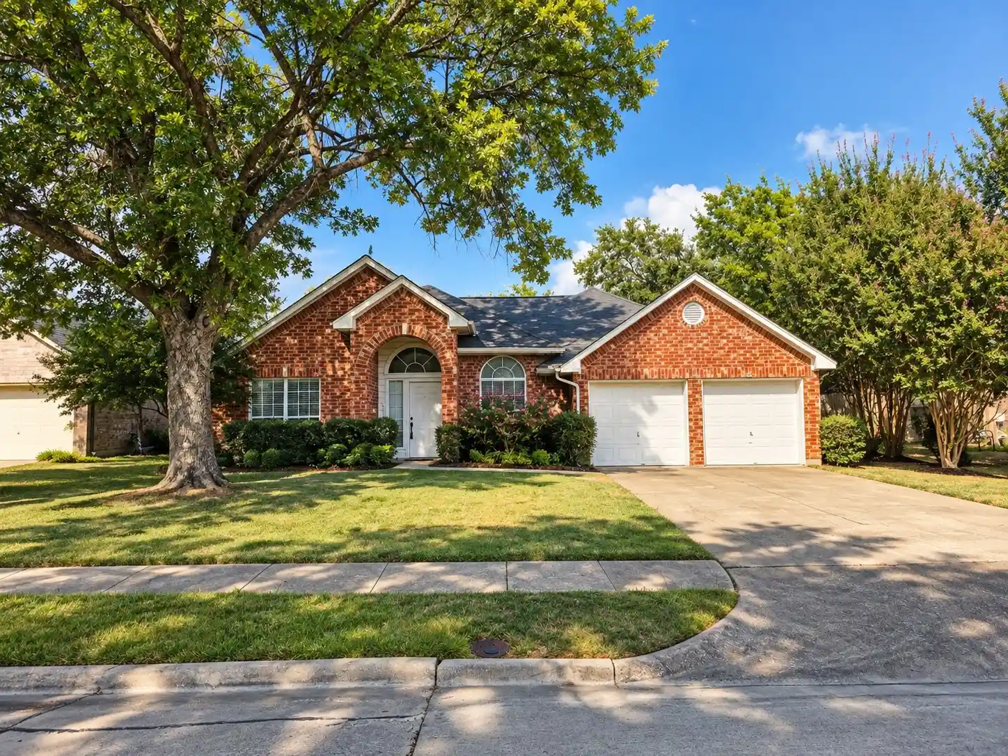 Photo 1 of Single family home for sale at 6406 Azalea Dr, Rowlett, TX 75089 | MLS# 21392633 | Listing updated on 2026-10-22