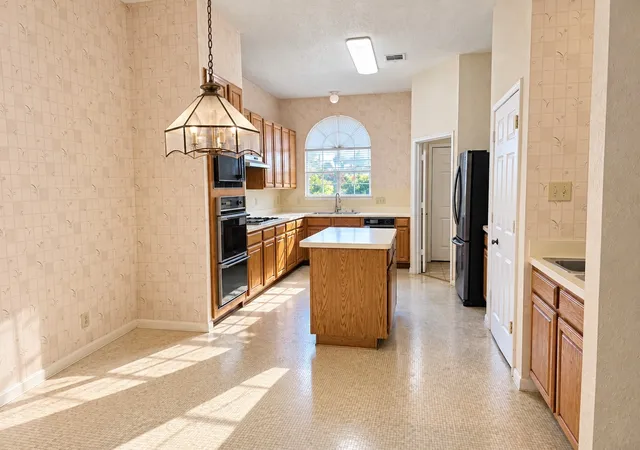 Photo 3 of Single family home for sale at 6406 Azalea Dr, Rowlett, TX 75089 | MLS# 21392633 | Listing updated on 2026-10-02