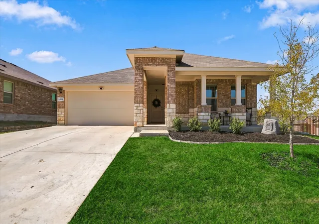 Photo 2 of Single family home for sale at 5800 Bull Crk Ln, Argyle, TX 76226 | MLS# 21387872 | Listing updated on 2026-10-09