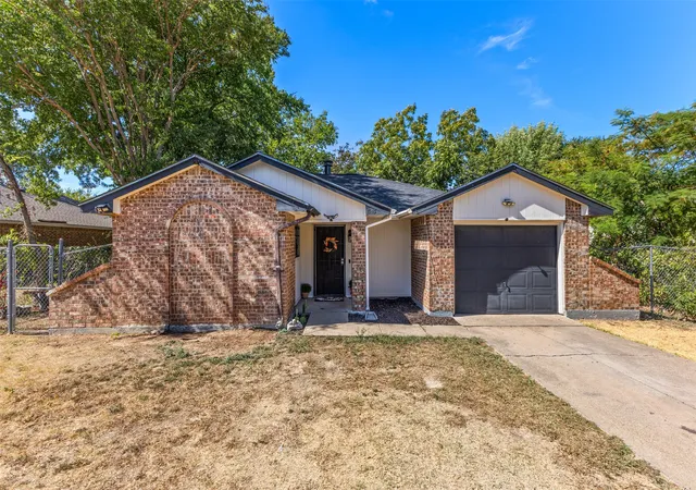 Photo 1 of Single family home for sale at 1545 Quartet Dr, Dallas, TX 75241 | MLS# 21392250 | Listing updated on 2026-09-23