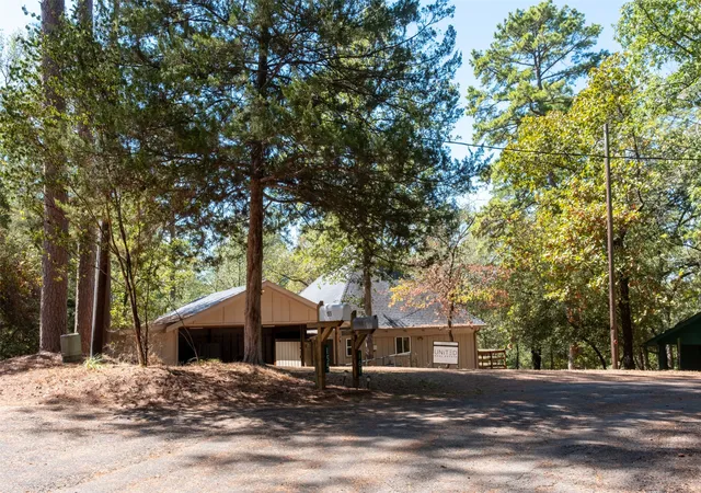 Photo 2 of Single family home for sale at 167 Blue Water Point, Holly Lake Ranch, TX 75765 | MLS# 21392327 | Listing updated on 2026-09-23