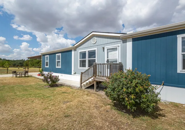 Photo 3 of Single family home for sale at 663 Private Rd 1098, Stephenville, TX 76401 | MLS# 21391169 | Listing updated on 2026-10-01