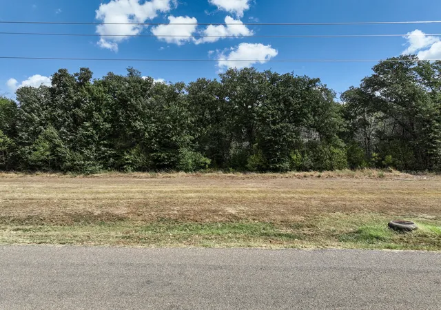 Photo 3 of Land for sale at Tbd Old Central Rd, Waco, TX 76705 | MLS# 21392866 | Listing updated on 2026-09-23