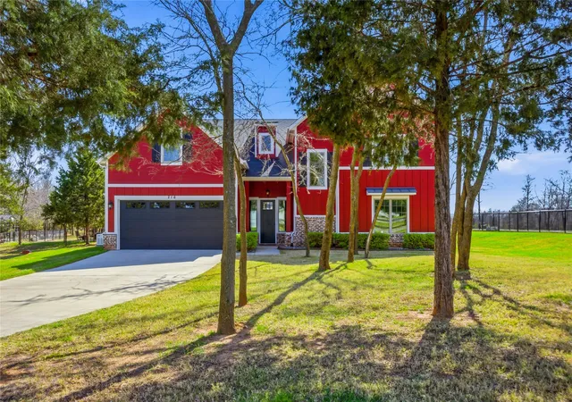 Photo 2 of Single family home for sale at 216 Glen Ellen Rd, Pottsboro, TX 75076 | MLS# 21392356 | Listing updated on 2026-09-23