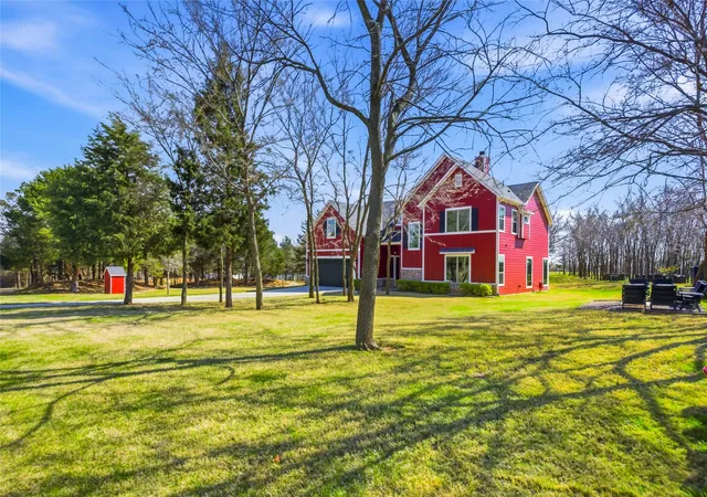 Photo 3 of Single family home for sale at 216 Glen Ellen Rd, Pottsboro, TX 75076 | MLS# 21392356 | Listing updated on 2026-09-23