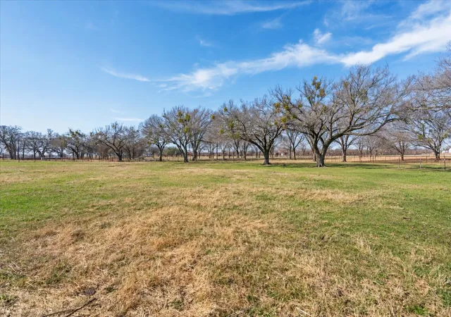 Photo 2 of Land for sale at 724 Gilliland Rd, Springtown, TX 76082 | MLS# 21392802 | Listing updated on 2026-09-23