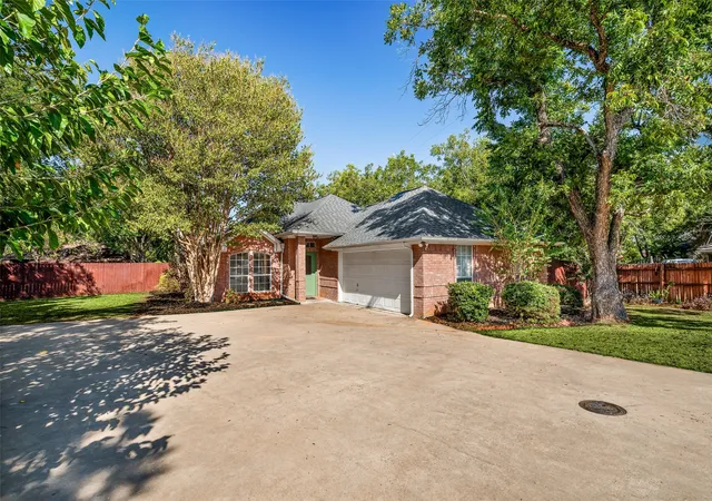 Photo 1 of Single family home for sale at 8816 The Briers Ct, Granbury, TX 76049 | MLS# 21392673 | Listing updated on 2026-09-23