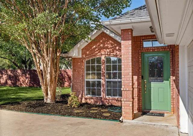Photo 2 of Single family home for sale at 8816 The Briers Ct, Granbury, TX 76049 | MLS# 21392673 | Listing updated on 2026-09-23