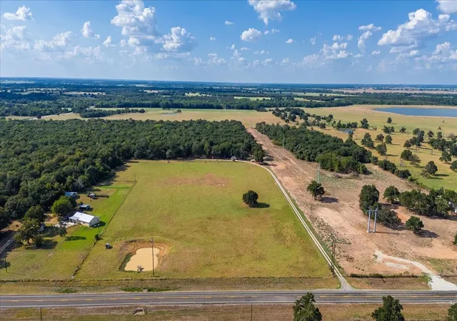Photo 1 of Sale Pending at 169 Fm 712, Lott, TX 76656 | MLS# 21392917 | Listing updated on 2026-10-02