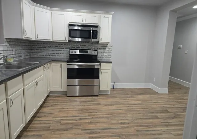 Photo 3 of Single family home for sale at 621 E 8th Street, Bonham, TX 75418 | MLS# 21392996 | Listing updated on 2026-09-23