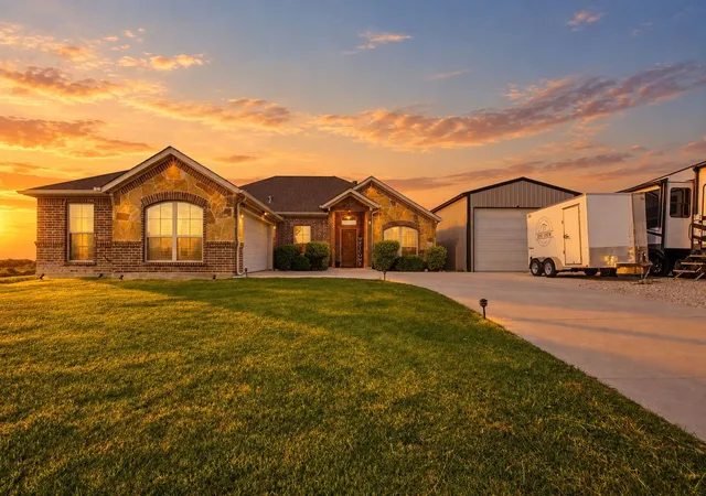 Photo 2 of Single family home for sale at 210 Timber Valley Ct, Weatherford, TX 76085 | MLS# 21391157 | Listing updated on 2026-09-25