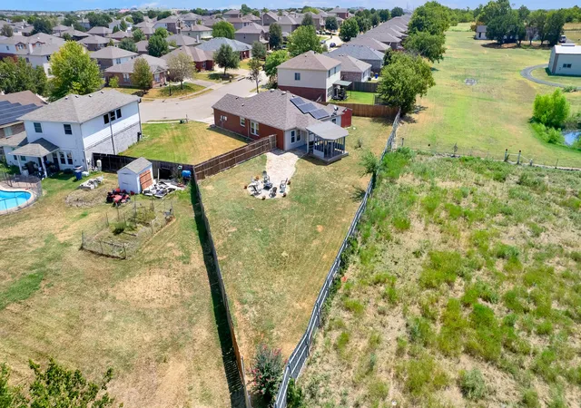 Photo 3 of Single family home for sale at 1208 Feather Crst Dr, Krum, TX 76249 | MLS# 21390246 | Listing updated on 2026-10-04