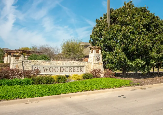 Photo 2 of Single family home for sale at 450 Plains Pl, Fate, TX 75087 | MLS# 21393030 | Listing updated on 2026-10-08