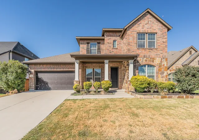 Photo 1 of Single family home for sale at 1102 Rendon Pl, Mansfield, TX 76063 | MLS# 21393048 | Listing updated on 2026-09-23
