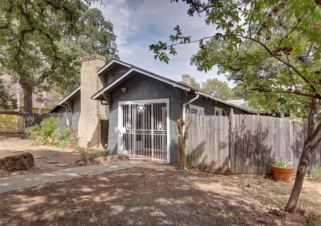 Photo 25 of Single family home for sale at 2625 Canton Dr, Fort Worth, TX 76112 | MLS# 21392607 | Listing updated on 2026-09-23