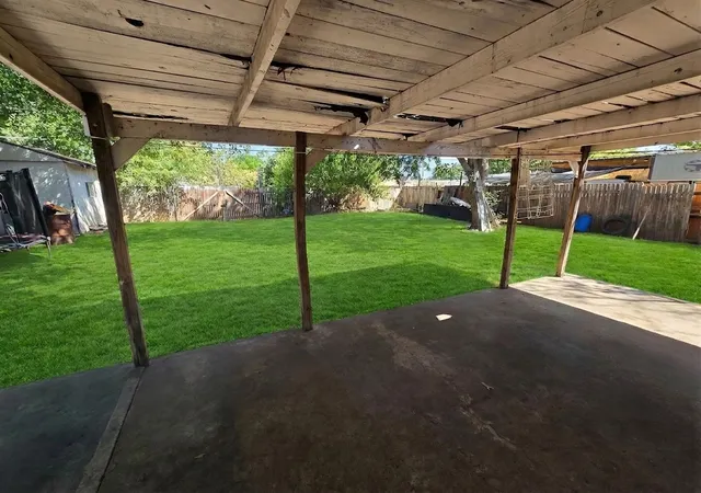 Photo 3 of Single family home for sale at 4641 Silver Lake Dr, Dallas, TX 75211 | MLS# 21390396 | Listing updated on 2026-10-09