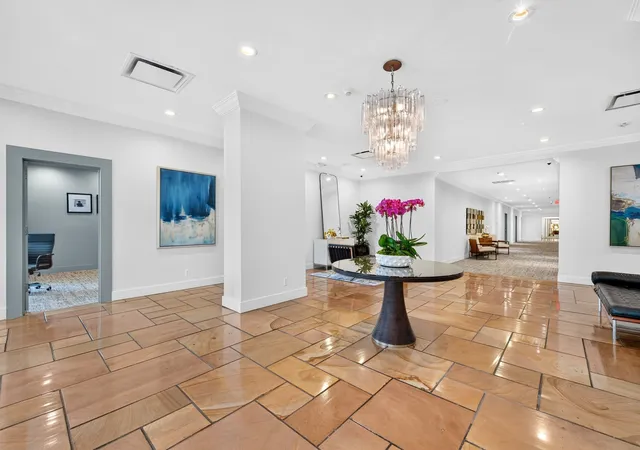 Photo 2 of Condo for sale at 3883 Turtle Crk Blvd #1717, Dallas, TX 75219 | MLS# 21392330 | Listing updated on 2026-09-23