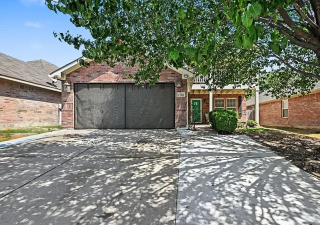 Photo 1 of Single family home for sale at 4728 Homelands Way, Fort Worth, TX 76135 | MLS# 21386331 | Listing updated on 2026-09-23
