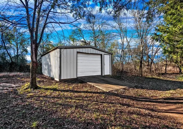 Photo 2 of Single family home for sale at 115 Elm Crk, Pottsboro, TX 75076 | MLS# 21393113 | Listing updated on 2026-09-23