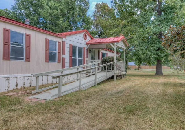 Photo 2 of Manufactured home for sale at 7978 Pathway Loop, Shreveport, LA 71107 | MLS# 21392809 | Listing updated on 2026-09-24