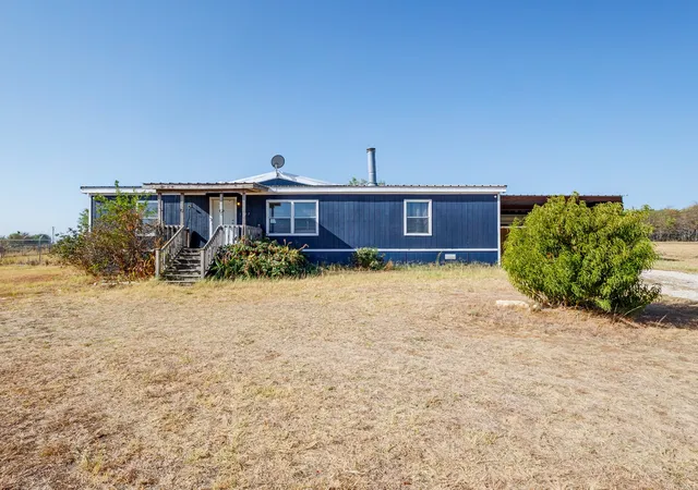 Photo 1 of Sale Pending at 1727 Wildhorse Ln, Stephenville, TX 76401 | MLS# 21393226 | Listing updated on 2026-09-25