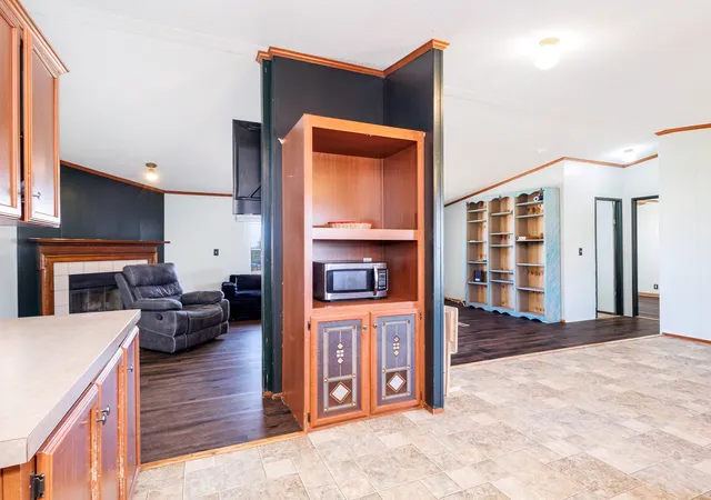 Photo 3 of Sale Pending at 1727 Wildhorse Ln, Stephenville, TX 76401 | MLS# 21393226 | Listing updated on 2026-09-25