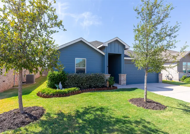 Photo 3 of Single family home for sale at 3017 Spring Break Dr, Abilene, TX 79606 | MLS# 21392349 | Listing updated on 2026-10-05