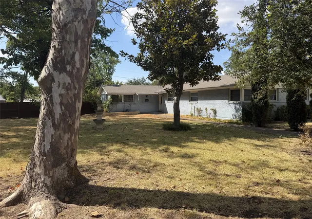 Photo 1 of Sale Pending at 10149 Marsh Ln, Dallas, TX 75229 | MLS# 21393278 | Listing updated on 2026-10-06