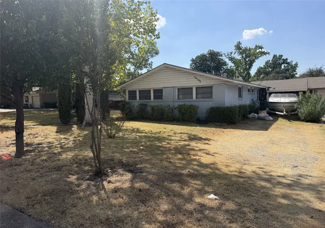 Photo 3 of Sale Pending at 10149 Marsh Ln, Dallas, TX 75229 | MLS# 21393278 | Listing updated on 2026-10-06