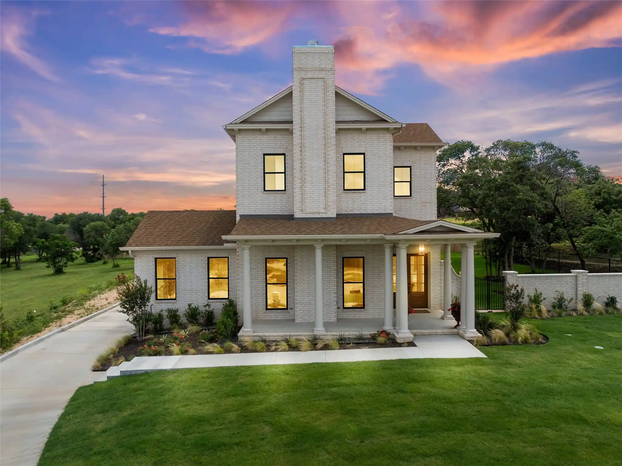 Single family home for sale at 20 N Ritchie Rd, Woodway, TX 76712 | MLS# 21391883