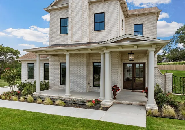 Photo 3 of Single family home for sale at 20 N Ritchie Rd, Woodway, TX 76712 | MLS# 21391883 | Listing updated on 2026-10-10