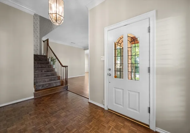 Photo 3 of Single family home for sale at 2109 Van Hook Ct, Arlington, TX 76013 | MLS# 21382762 | Listing updated on 2026-10-04