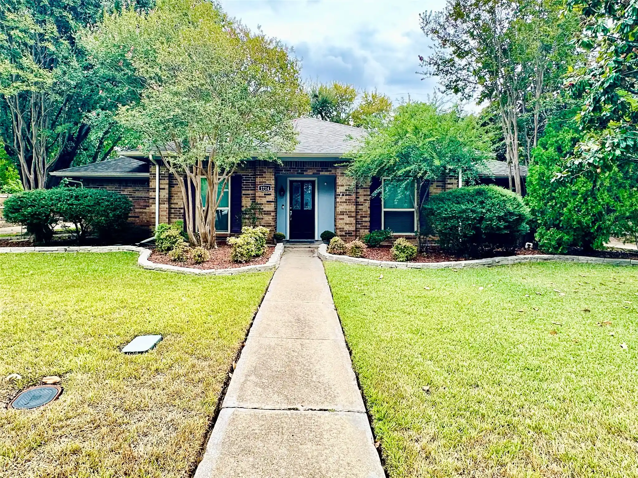 Photo 1 of Single family home for sale at 1714 Cornwall Ln, Sachse, TX 75048 | MLS# 21392644 | Listing updated on 2026-10-18