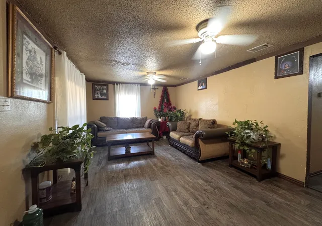 Photo 3 of Single family home for sale at 7205 N Highway 271, Mount Pleasant, TX 75455 | MLS# 21392876 | Listing updated on 2026-09-23