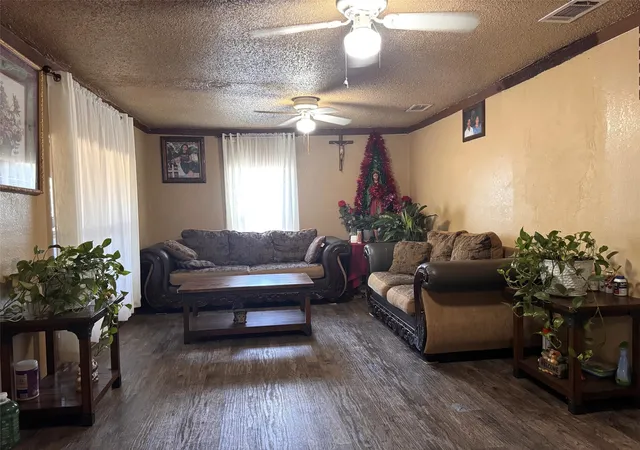 Photo 4 of Single family home for sale at 7205 N Highway 271, Mount Pleasant, TX 75455 | MLS# 21392876 | Listing updated on 2026-09-23