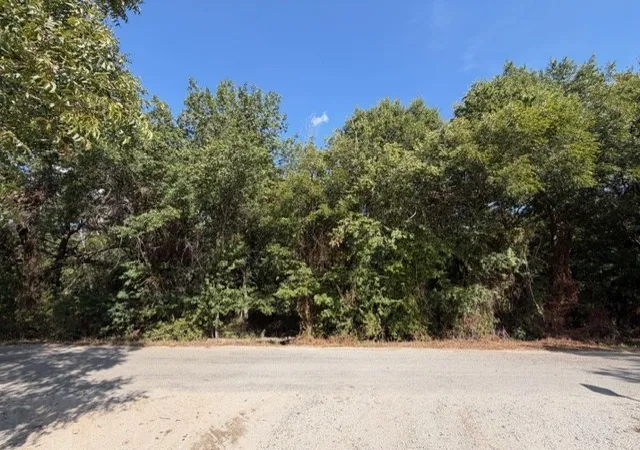 Photo 2 of Land for sale at 900 Dill Rd, Weatherford, TX 76085 | MLS# 21392361 | Listing updated on 2026-09-24