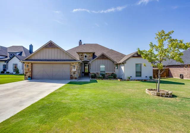 Photo 1 of Single family home for sale at 103 Tall Pine Dr, Godley, TX 76044 | MLS# 21391362 | Listing updated on 2026-10-07