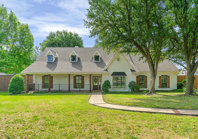 Single family home for sale at 3511 Woodcrest Ct, Colleyville, TX 76034 | MLS# 21393437 | Listing updated on 2026-09-28