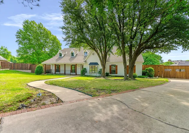 Photo 1 of Single family home for sale at 3511 Woodcrest Ct, Colleyville, TX 76034 | MLS# 21393437 | Listing updated on 2026-09-28